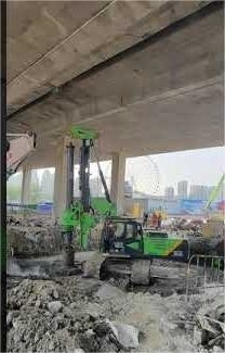 Rig Piling Rotary Hidraulik Ruang Kepala Rendah Pertama KR125ES Ketinggian Operasi 8m