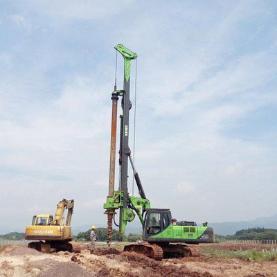 Rotary Piling Rig Berukuran Sedang Dengan Chassis Kelas Satu Kr150c Pile Driver 150 KN.M