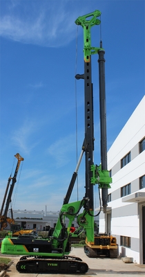 Rig Pengeboran Putar Hidraulik Chassis Kelas Satu Kedalaman 64 / 51m KR220C