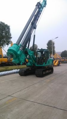 Pengeboran CFA Piling Rig dengan kecepatan perjalanan 3,5 Km/jam 32 MPa Tekanan sistem hidrolik dan 150 KN.m Torsi Max