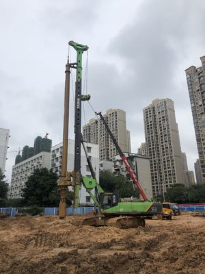 Kedalaman Pengeboran 31m Pile Foundation Mesin Pengeboran Rotary Piling Rig Diameter 2000 Mm Low Head Room
